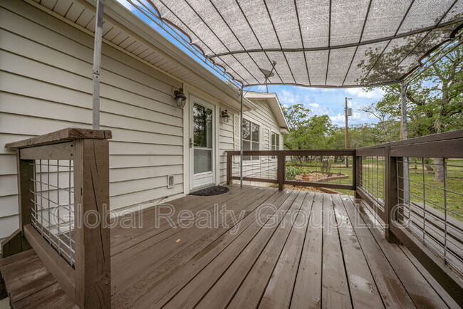 Building Photo - 153 Oak Valley Dr