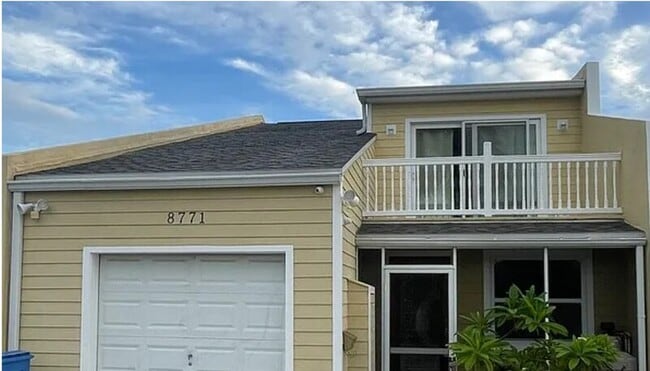 Building Photo - 8771 Bay Pointe Dr
