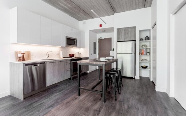 Foto del edificio - 1590 Elmwood Ave