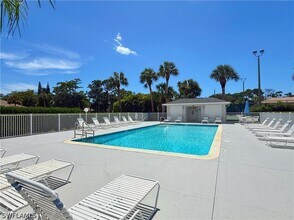 Building Photo - 1310 Charleston Square Dr