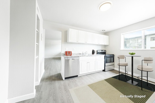 Building Photo - Foothills West Apartments