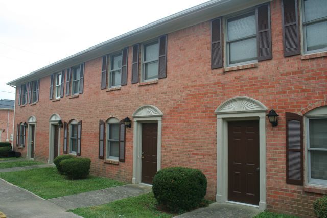 Primary Photo - 261 S Keeneland Dr