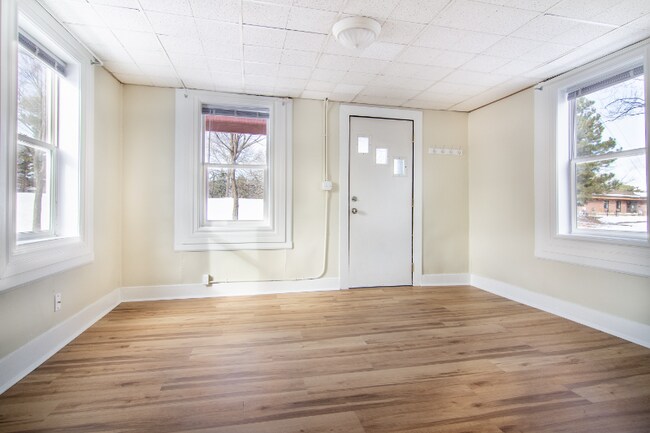 Foto del edificio - 1038 Summer St NE