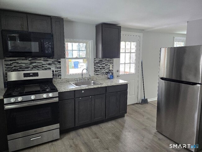 Foto del edificio - 116 Rosette St