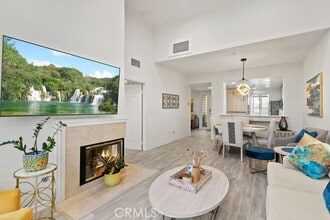 Building Photo - 2243 Martin