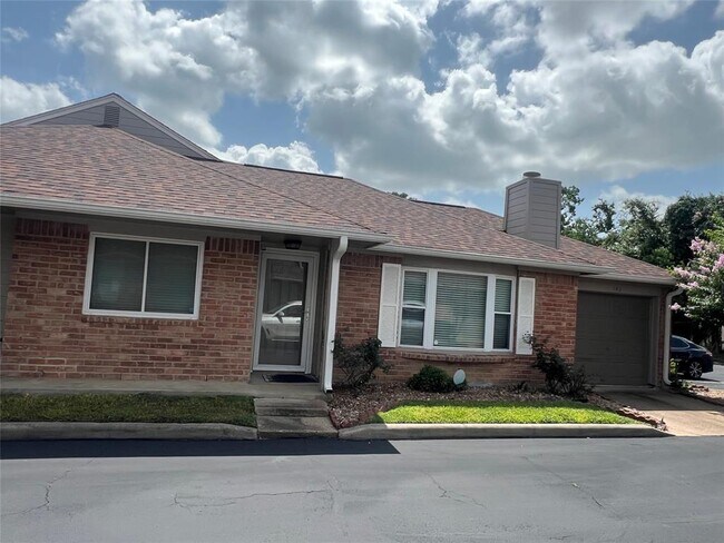 Foto del edificio - 14020 Schroeder Rd
