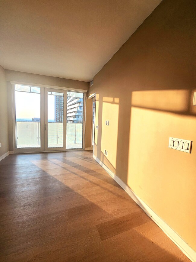 living - 3883 Quartz Rd
