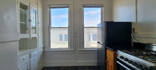Building Photo - 3475 16th St