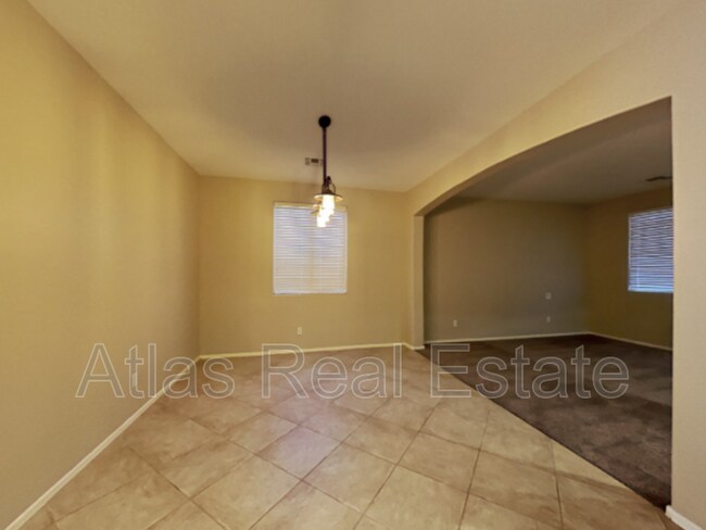 Foto del edificio - 42563 W Avella Dr