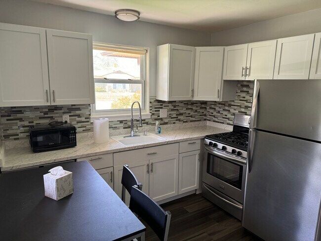 Updated kitchen - 22000 Sunset Blvd