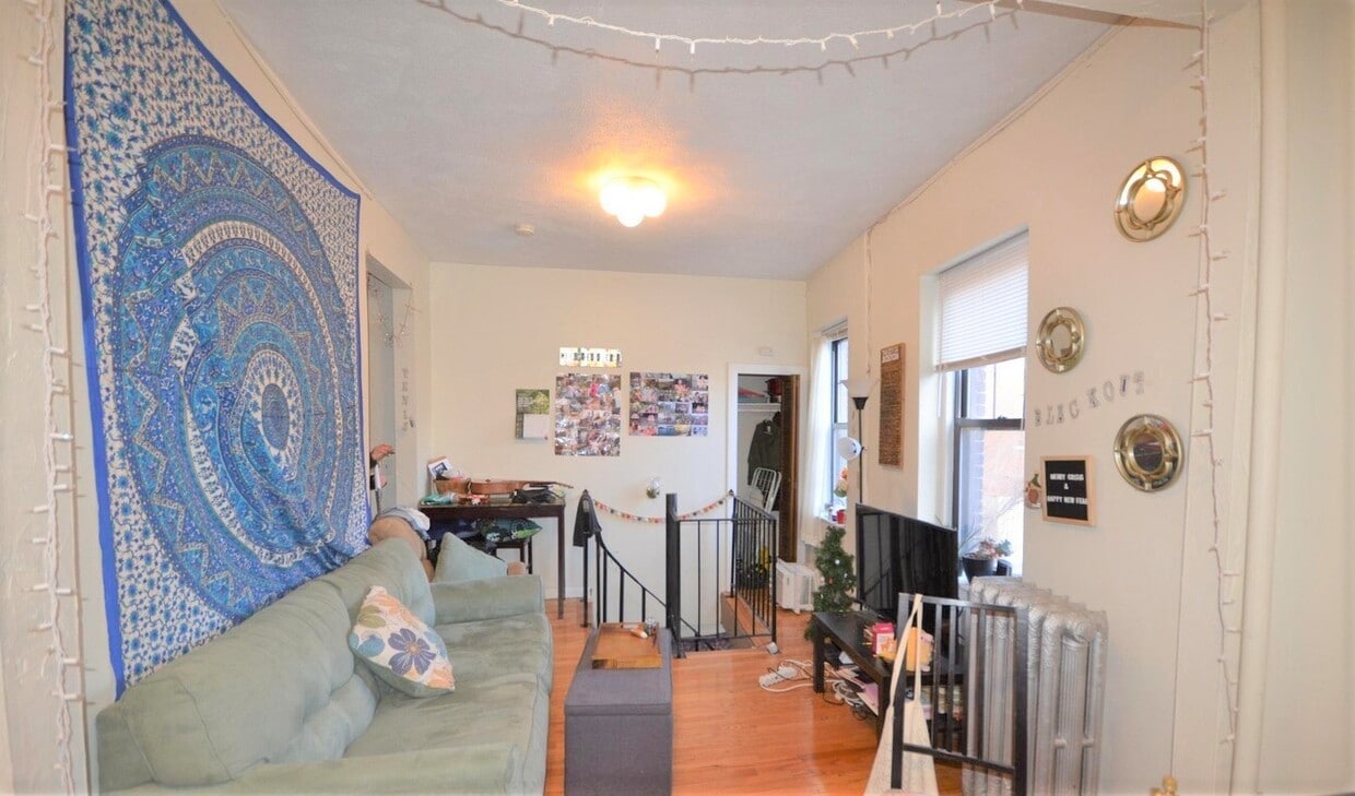 136 Hemenway St, Boston, MA 02115 Apartments in Boston, MA