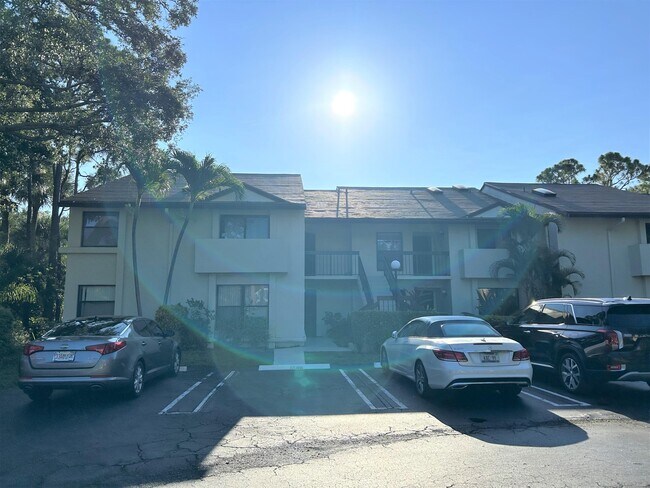 Foto del edificio - 3101 Lucerne Park Dr