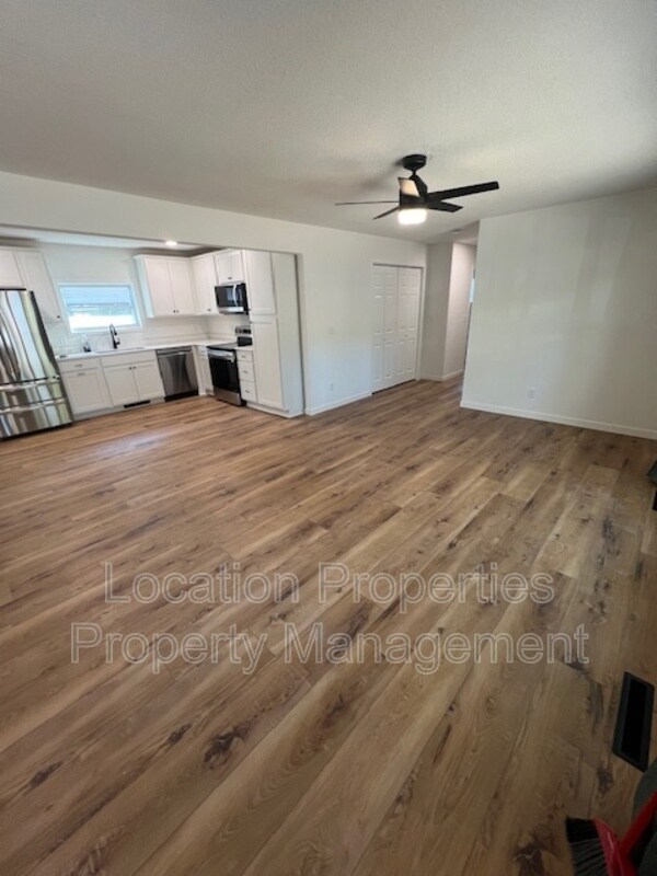 Foto del edificio - 1934 Emerald Dr