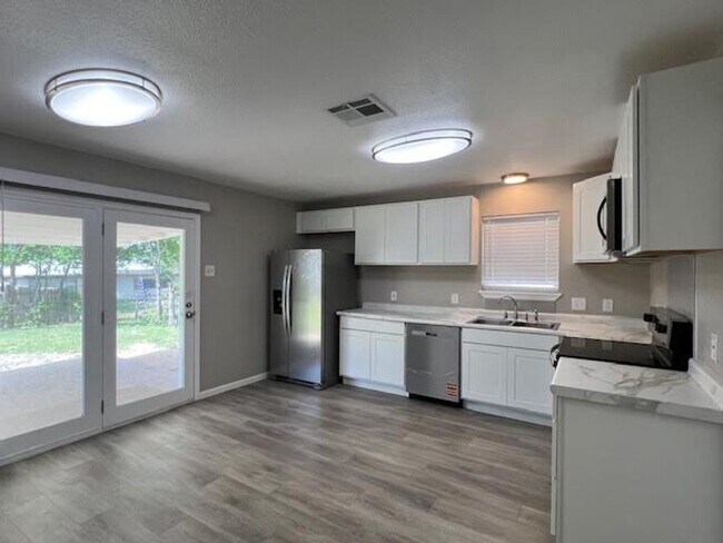 Foto del edificio - 1212 La Porte Dr