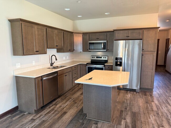 Foto del edificio - 1300 Westwood Cir