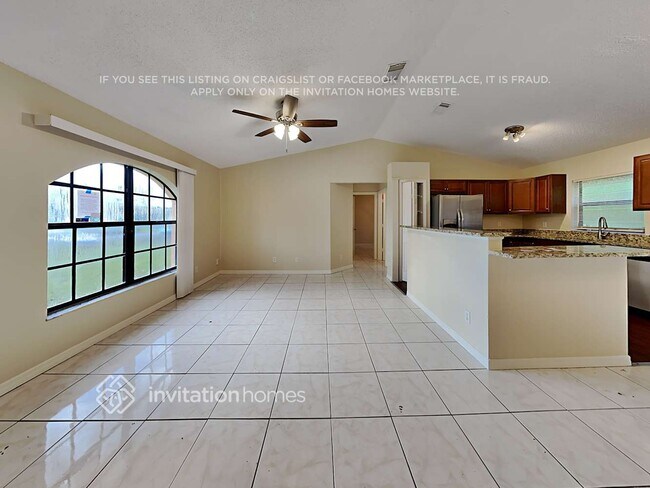 Building Photo - 3020 SW Vittorio St