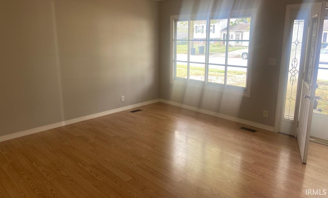 Building Photo - 2305 Summerfield Dr