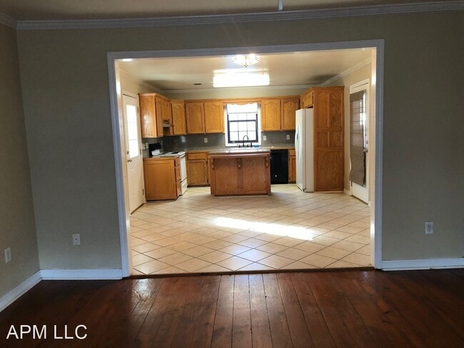 Building Photo - 4 br, 2 bath House - 346 Northwood Dr
