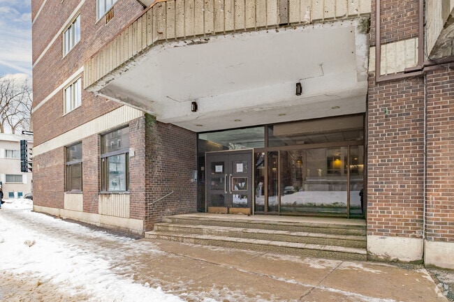 Photo du bâtiment - Le Saint-Urbain