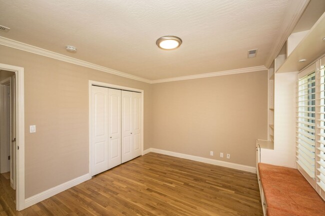 Foto del edificio - Remodeled 4 Bed, 3 Bath Home w/ Bonus Shed
