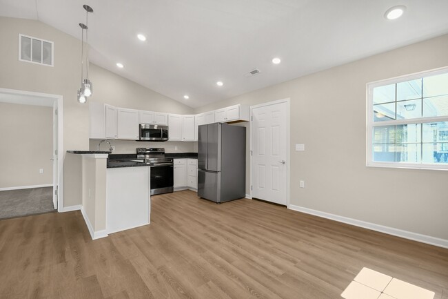 Arlington kitchen - Olympic Reserve Condominiums