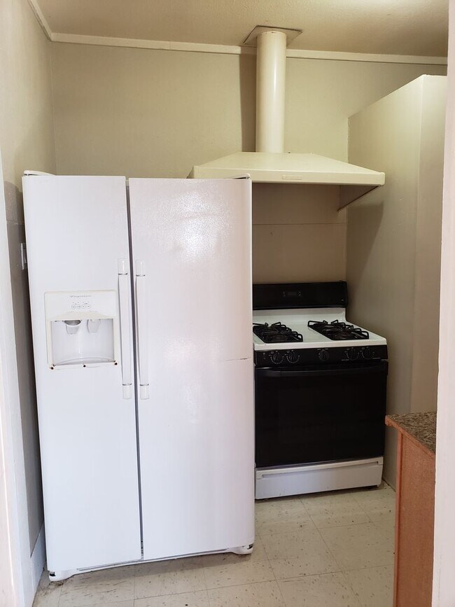 Foto del edificio - 1320 Monterey St