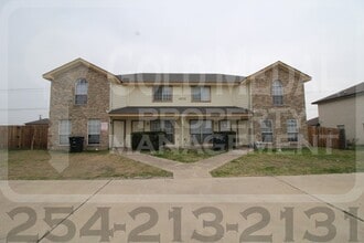 Building Photo - 4509 Deek Dr