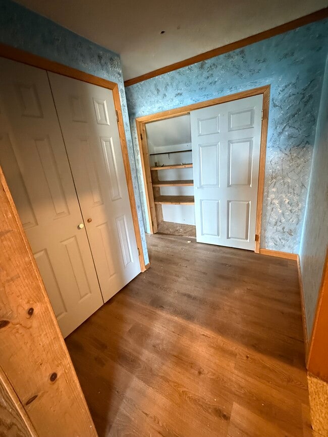 Building Photo - 206 W Main St