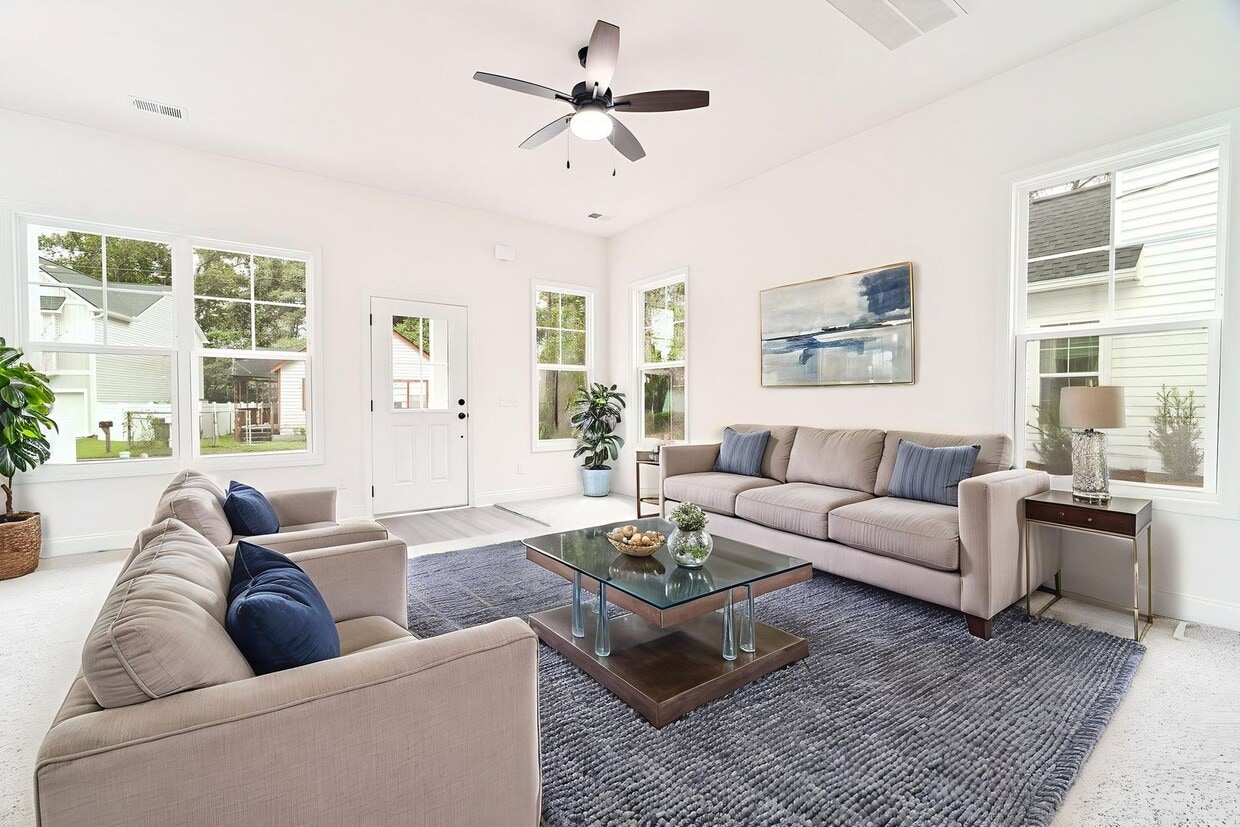 Modern New Build Minutes from Downtown Cha... - Modern New Build Minutes from Downtown Cha...