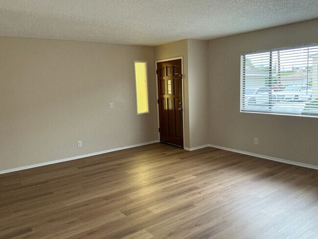 Foto del edificio - 530 E Sycamore Ave