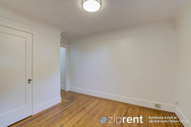 Foto del edificio - 217 Holly Park Cir