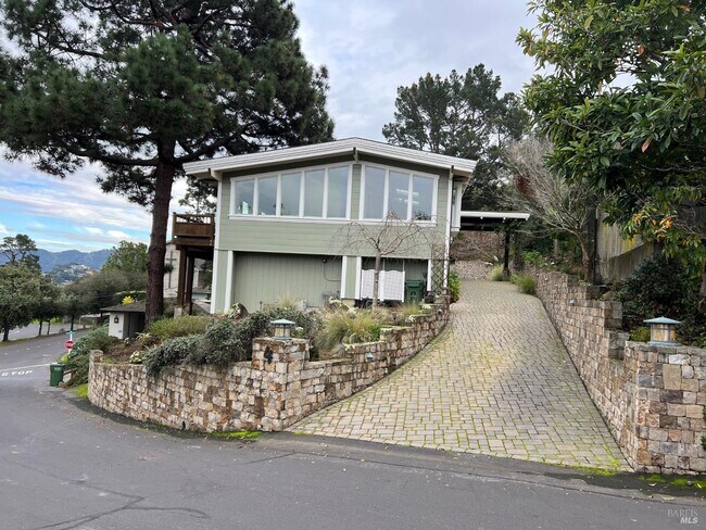 Foto del edificio - 4 Tamalpais Ave