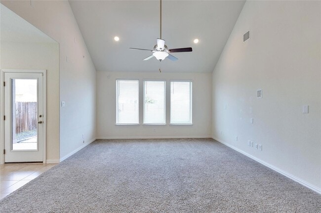 Building Photo - 6533 Leonardo Cove
