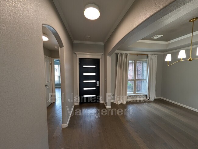 Foto del edificio - 3612 West 107th Ct S