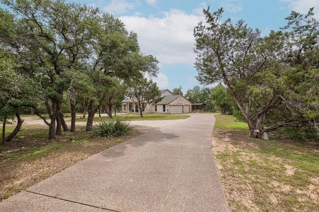Building Photo - 16188 Oak Grove Rd