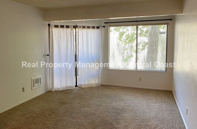 Building Photo - AVAILABLE AUGUST - Nice 2 Bedroom Downtown...