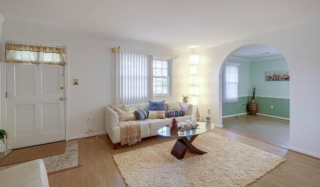 Building Photo - 8108 Ashboro Dr