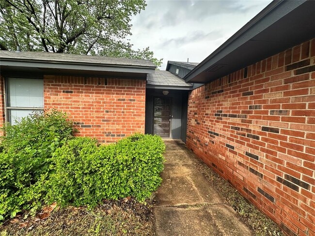 Building Photo - 3628 Peregrine Dr