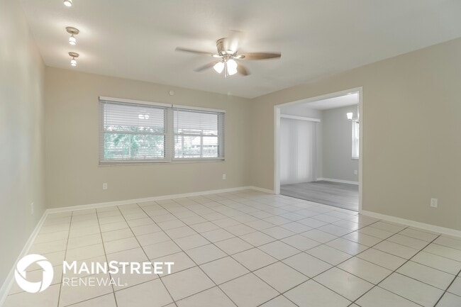 Building Photo - 308 Lochmond Dr