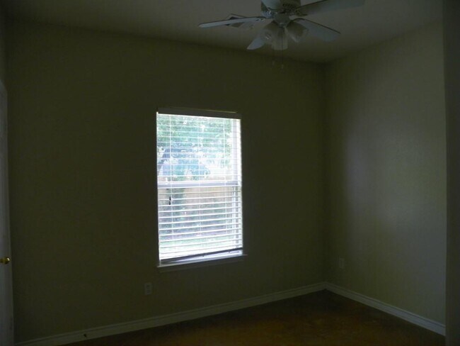 Foto del edificio - 2601 Cypress Ln
