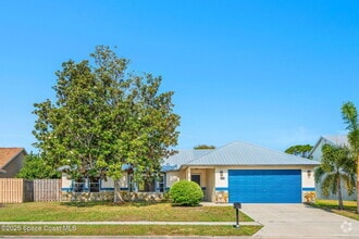 Building Photo - 3390 Floral Palm Blvd