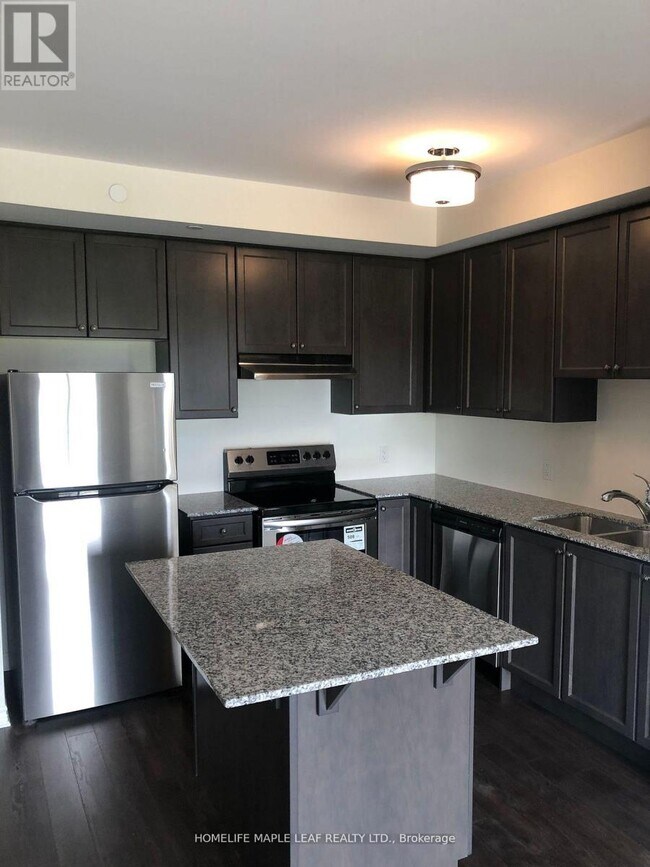 Photo du bâtiment - 200 Lagerfeld Dr