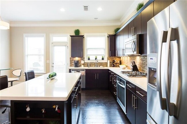 Building Photo - 3637 Brookleigh Ln NE