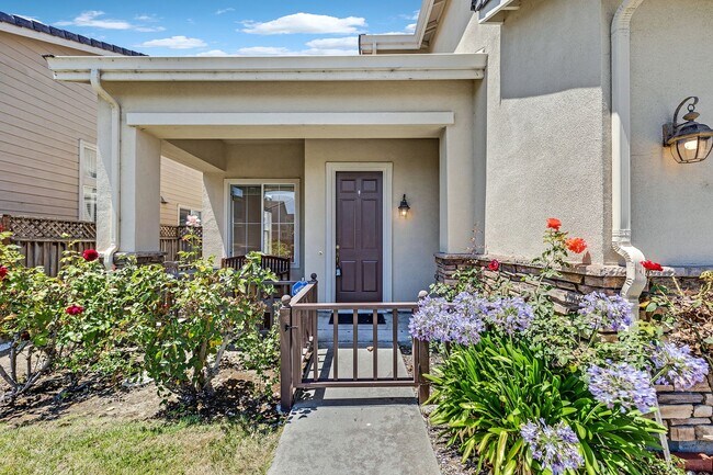 Building Photo - Welcome to your dream home in SSF!