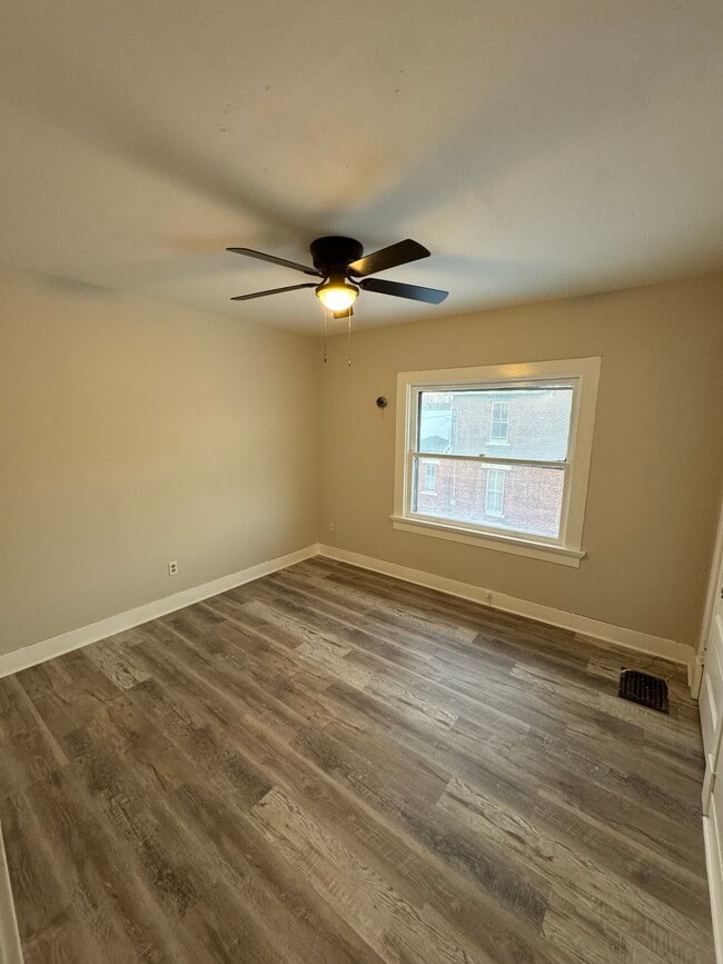 Photo - 515-517 Huffman ave House