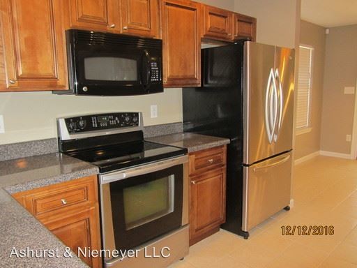 Building Photo - 14611 Silveroaks Loop
