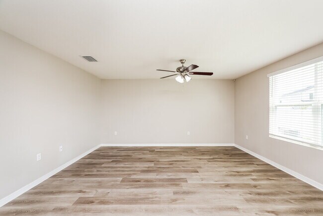 Foto del edificio - 11702 MIracle Mile Dr