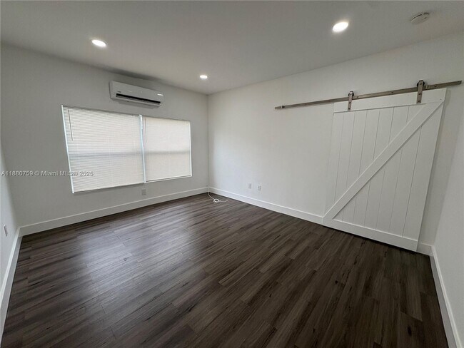 Foto del edificio - 3237 SW 4th St