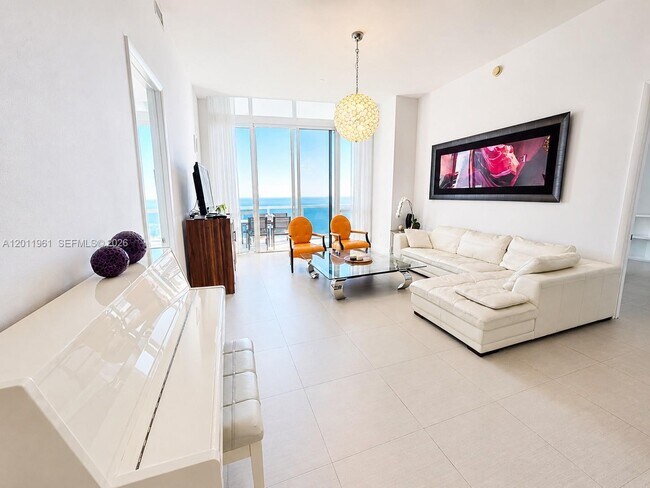 Building Photo - 15901 Collins Ave
