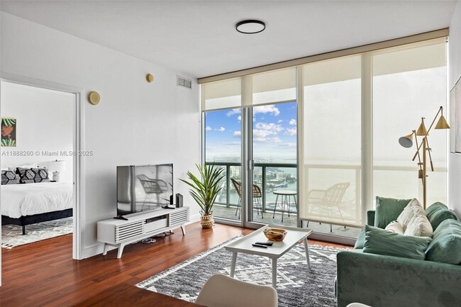 Foto del edificio - 888 Biscayne Blvd